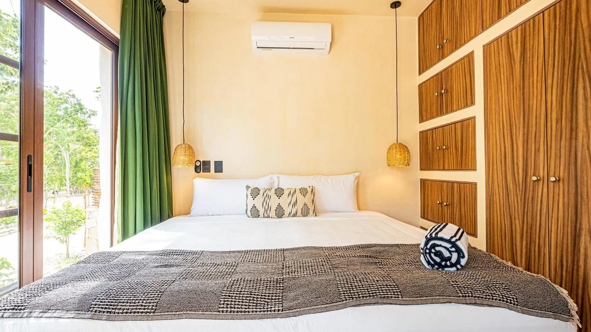 Tulum Jungle Villas - Chakra Artbat